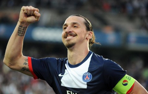 爱游戏入口-足球赛场焦点！西班牙队对阵葡萄牙队，战术博弈精彩纷呈，教练斗智斗勇